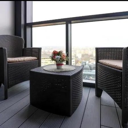Apartman Hanza Tower Sky Sauna & Jacuzzi & Pool