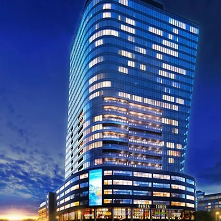 Apartman Hanza Tower Sky Sauna & Jacuzzi & Pool