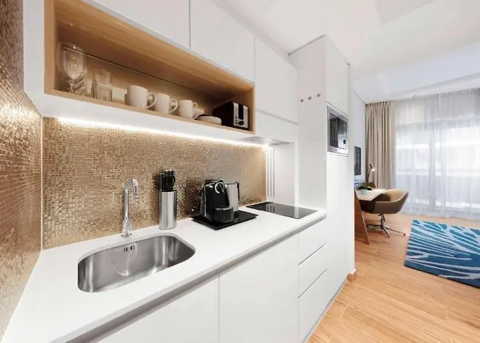 Hanza Tower Sky Sauna & Jacuzzi & Pool Apartment Szczecin